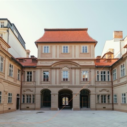 Piccolominiho palác | Palác Sylva-Taroucca | Savarin